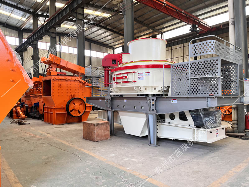 制砂破碎機(jī)是目前行之有效、實(shí)用可靠的碎石機(jī)器